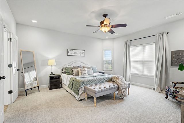 1425 S Hampton Xing, Cave Springs, AR 72718