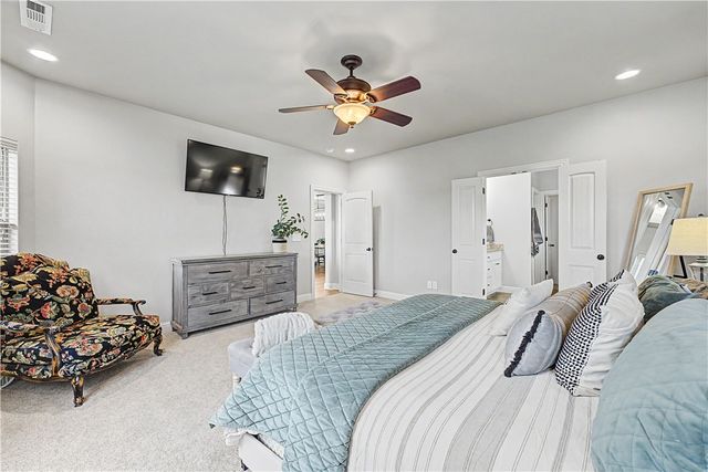 1425 S Hampton Xing, Cave Springs, AR 72718