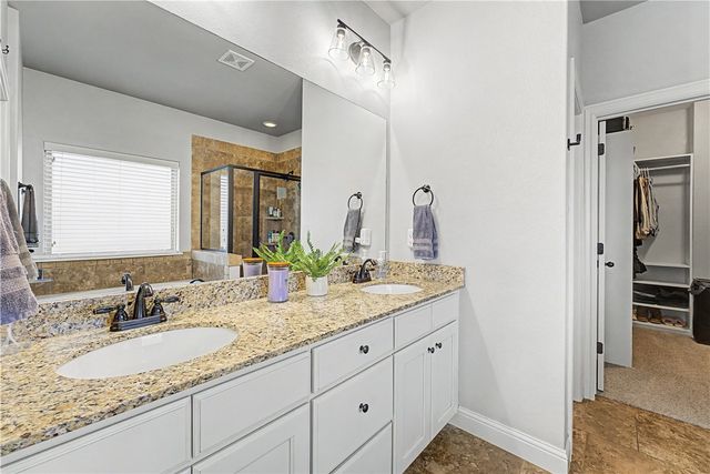 1425 S Hampton Xing, Cave Springs, AR 72718
