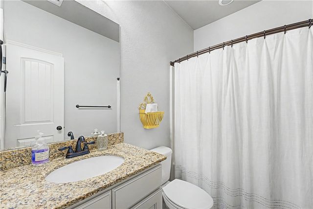 1425 S Hampton Xing, Cave Springs, AR 72718