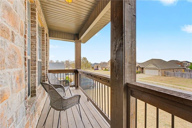 1425 S Hampton Xing, Cave Springs, AR 72718