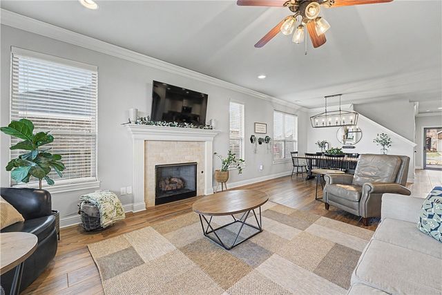 1425 S Hampton Xing, Cave Springs, AR 72718