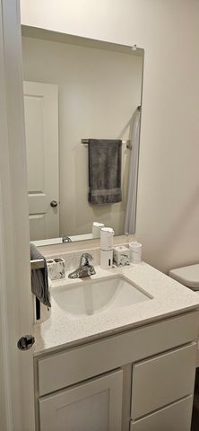 2227 Glacier Street, Mundelein, IL 60060