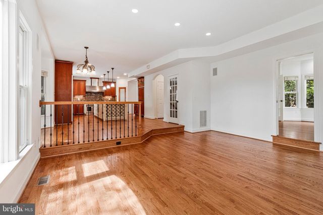 6312 MARYVIEW ST, Alexandria, VA 22310
