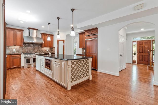 6312 MARYVIEW ST, Alexandria, VA 22310