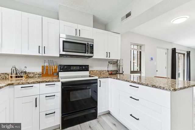 2140 GUNSMITH TER, Woodbridge, VA 22191