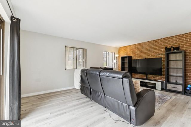 2140 GUNSMITH TER, Woodbridge, VA 22191