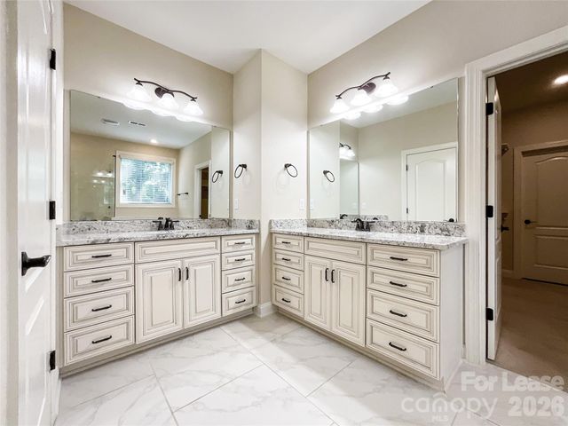214 Smithfield Drive, Charlotte, NC 28270