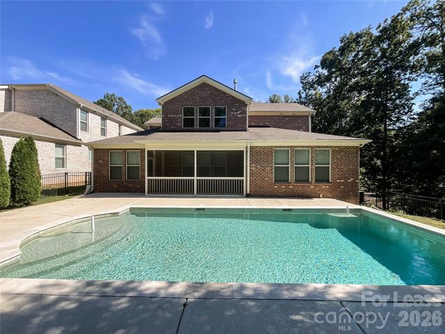 214 Smithfield Drive, Charlotte, NC 28270