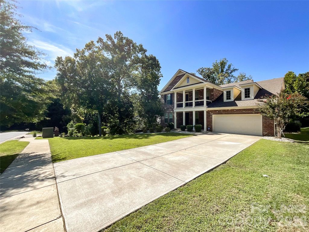 214 Smithfield Drive, Charlotte, NC 28270