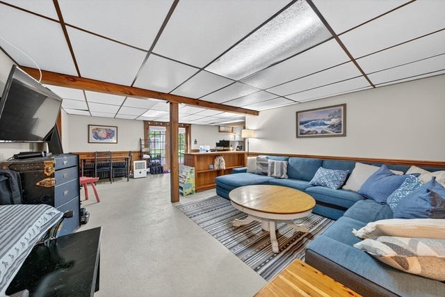 7 Hamlin St, Acushnet, MA 02743