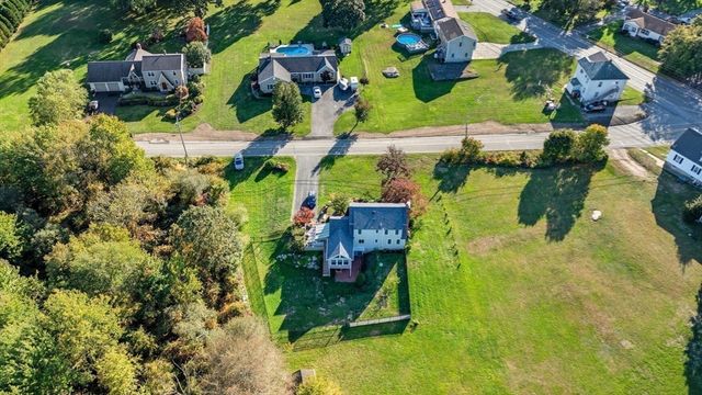 7 Hamlin St, Acushnet, MA 02743