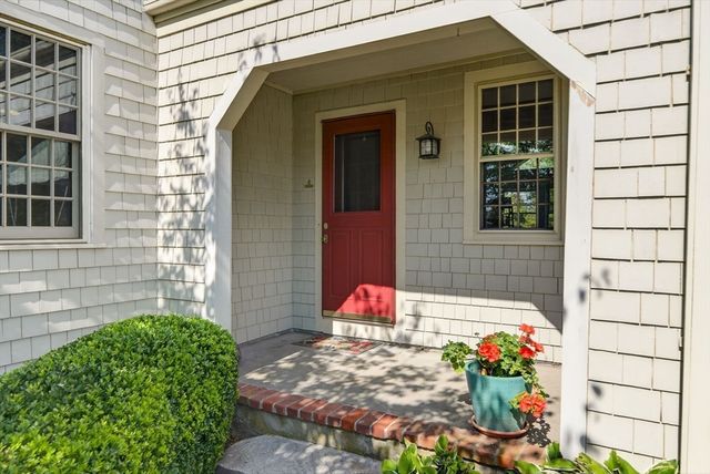 7 Hamlin St, Acushnet, MA 02743