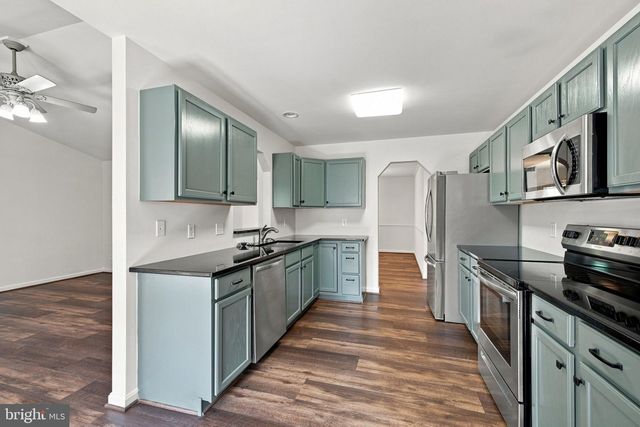309 YORKTOWN BLVD, Locust Grove, VA 22508
