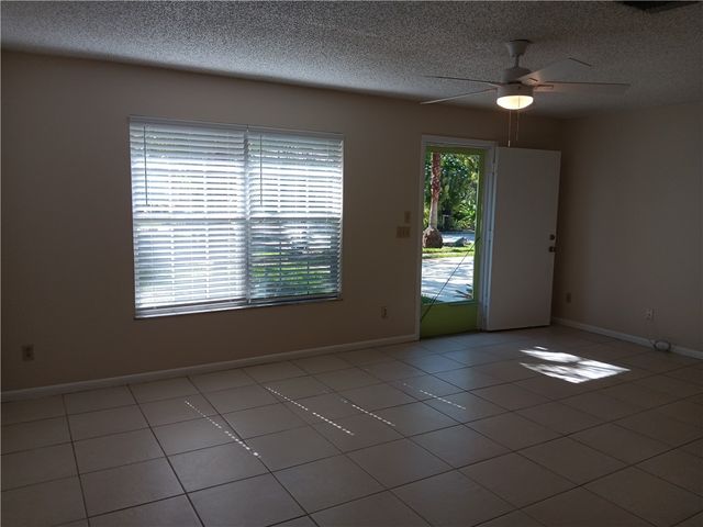 1844 23rd Avenue, Vero Beach, FL 32960
