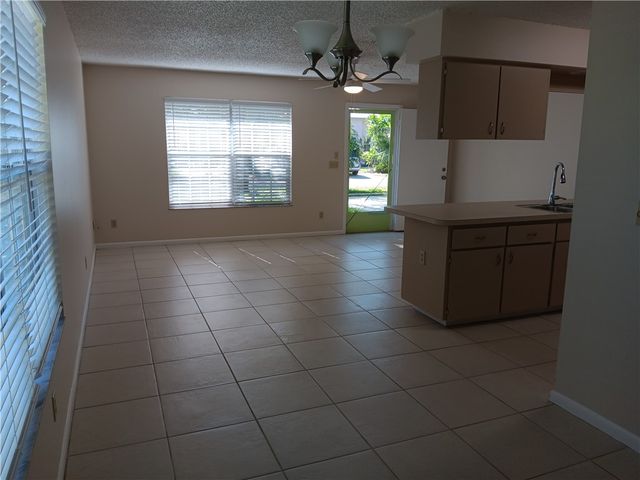 1844 23rd Avenue, Vero Beach, FL 32960