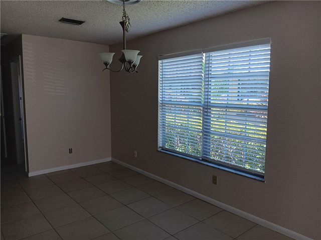 1844 23rd Avenue, Vero Beach, FL 32960