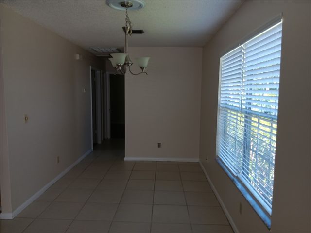 1844 23rd Avenue, Vero Beach, FL 32960