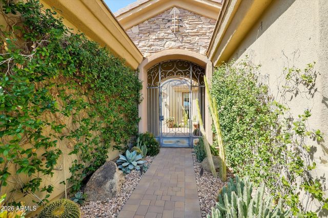 40808 N THUNDER HILLS Court, Phoenix, AZ 85086