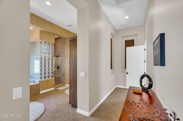 40808 N THUNDER HILLS Court, Phoenix, AZ 85086