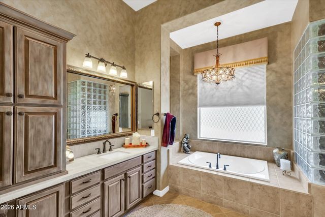 40808 N THUNDER HILLS Court, Phoenix, AZ 85086