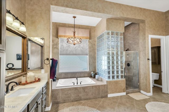 40808 N THUNDER HILLS Court, Phoenix, AZ 85086