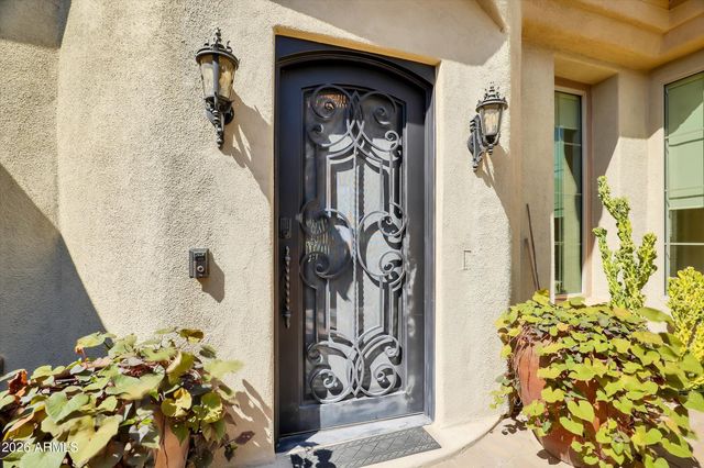 40808 N THUNDER HILLS Court, Phoenix, AZ 85086