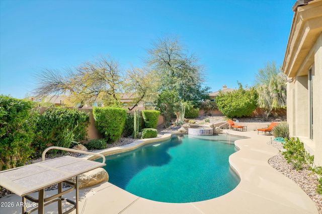 40808 N THUNDER HILLS Court, Phoenix, AZ 85086