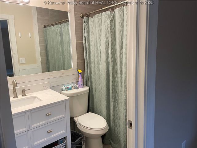 196 Sycamore Creek Road, Ripley, WV 25271