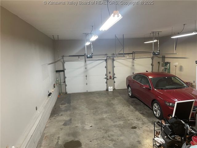 196 Sycamore Creek Road, Ripley, WV 25271