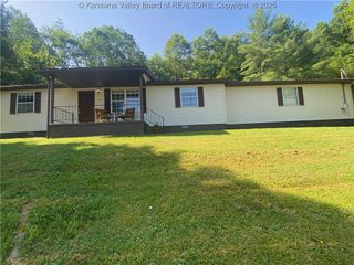 196 Sycamore Creek Road, Ripley, WV 25271