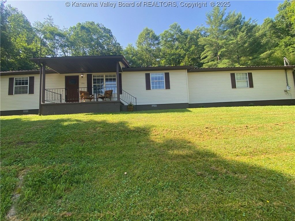 196 Sycamore Creek Road, Ripley, WV 25271