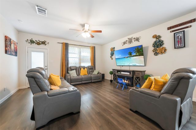 714 Spur Ridge, Princeton, TX 75407