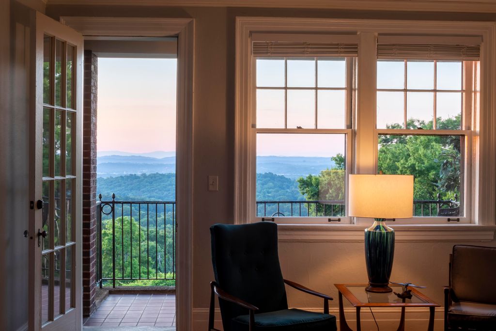 190 N Crest Road 10, Chattanooga, TN 37404