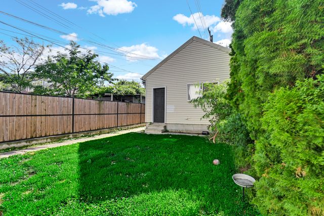 4434 S Richmond Street, Chicago, IL 60632