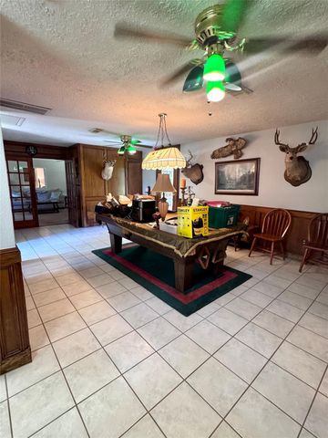 503 Greenbriar Avenue, Friendswood, TX 77546