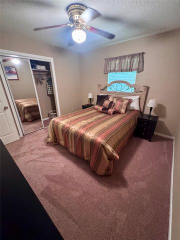 503 Greenbriar Avenue, Friendswood, TX 77546
