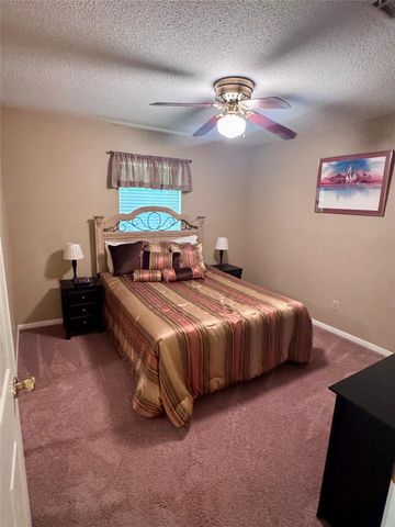 503 Greenbriar Avenue, Friendswood, TX 77546