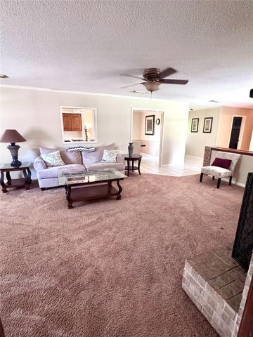 503 Greenbriar Avenue, Friendswood, TX 77546