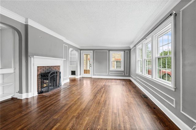 429 N Van Brunt Boulevard, Kansas City, MO 64123