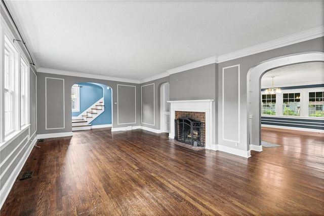 429 N Van Brunt Boulevard, Kansas City, MO 64123
