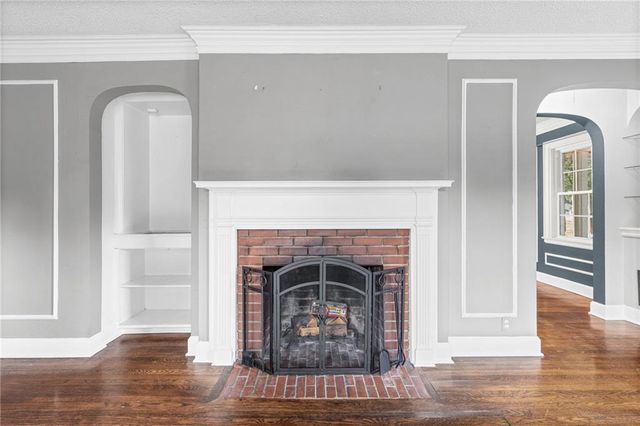 429 N Van Brunt Boulevard, Kansas City, MO 64123