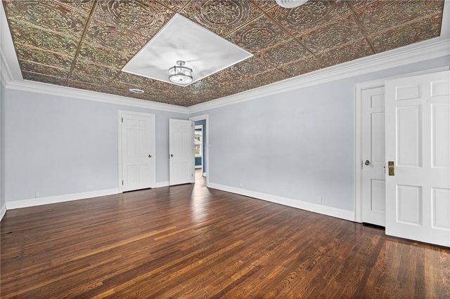 429 N Van Brunt Boulevard, Kansas City, MO 64123
