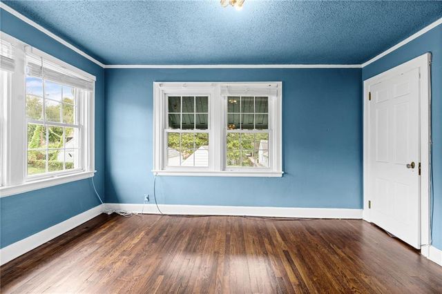 429 N Van Brunt Boulevard, Kansas City, MO 64123