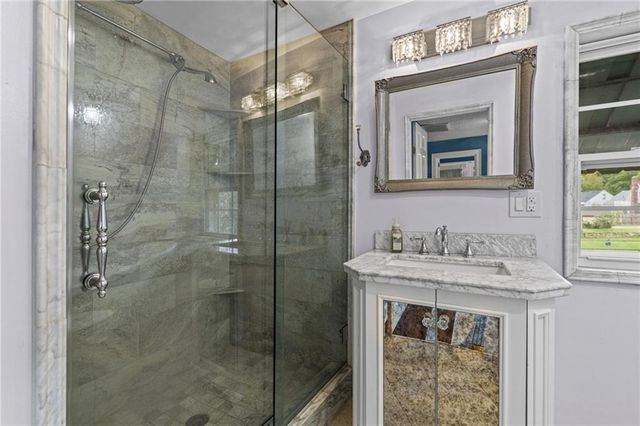 429 N Van Brunt Boulevard, Kansas City, MO 64123