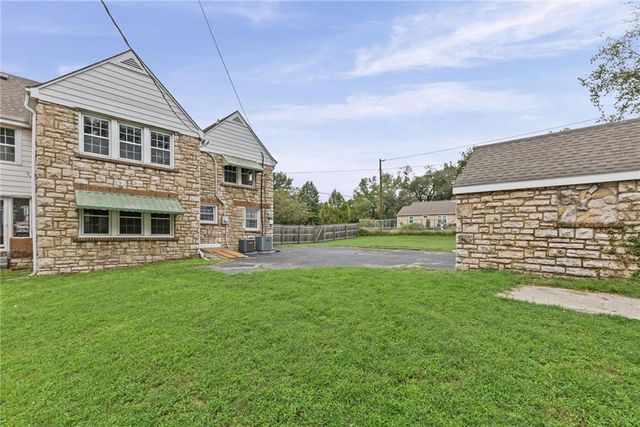 429 N Van Brunt Boulevard, Kansas City, MO 64123