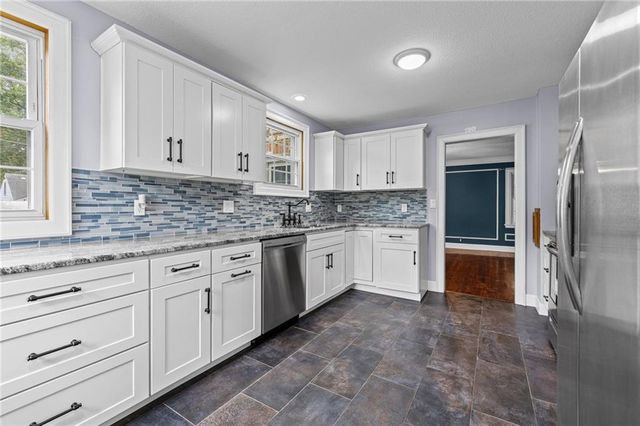 429 N Van Brunt Boulevard, Kansas City, MO 64123