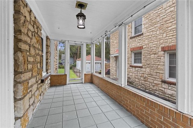 429 N Van Brunt Boulevard, Kansas City, MO 64123