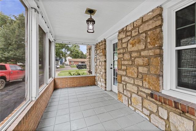 429 N Van Brunt Boulevard, Kansas City, MO 64123