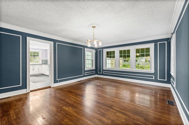 429 N Van Brunt Boulevard, Kansas City, MO 64123